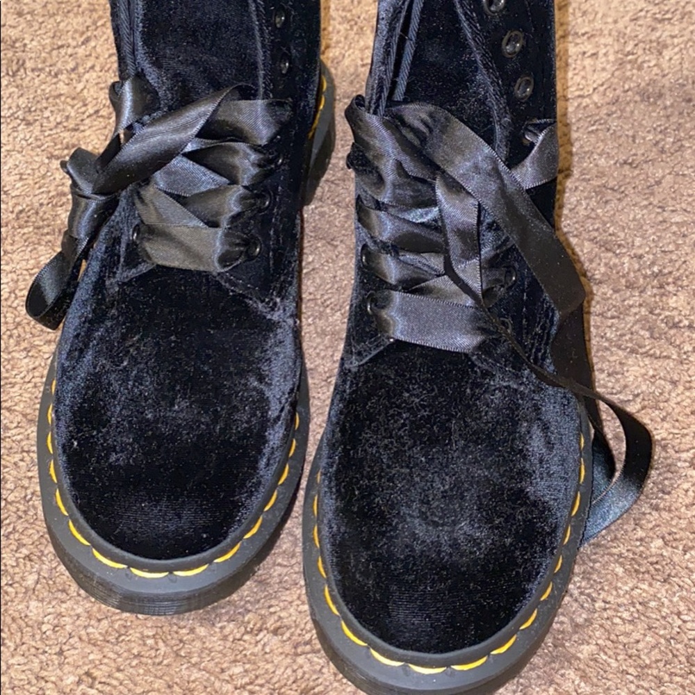 Crushed Velvet Dr. Marten boots - Picture 1 of 4
